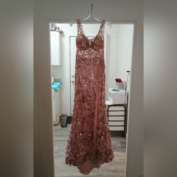 Morilee designer Pink Prom dress - Picture 3 of 9